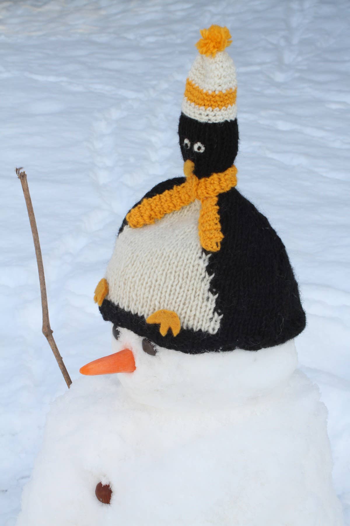 One Colour Kids Animal Bobble Hat Penguin for wholesale on Faire4