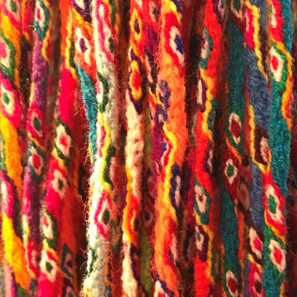 Titicaca – wholesale Vävt/flätat armband – Inca flätat armband i flerfärgade trådar4