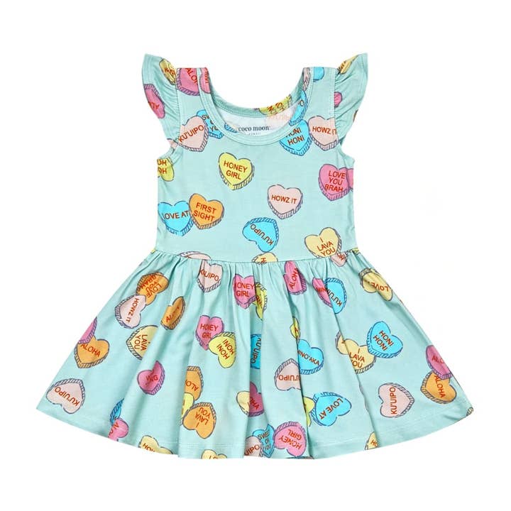 Robe à manches flottantes en bambou "I Lava You" pour la vente par Coco Moon