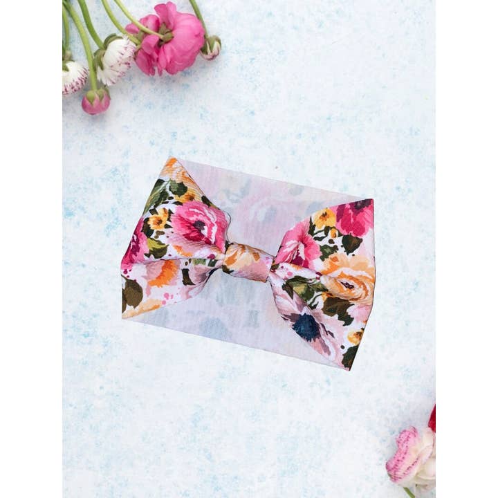 Diadema floral, diadema de flores, envoltura floral para venta al por mayor de Remi Rae’s LLC