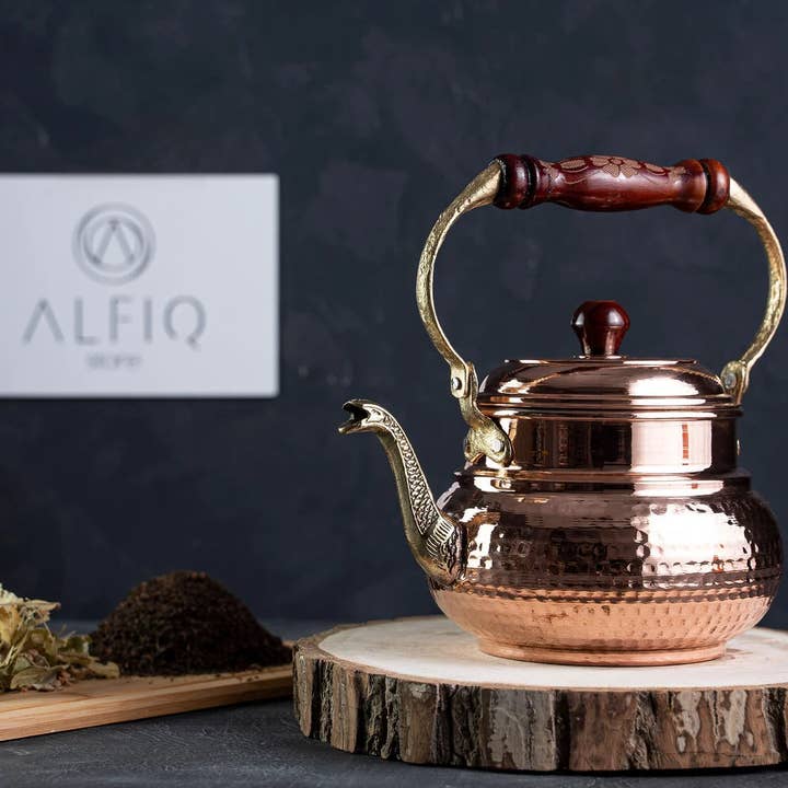 Handgefertigter Teekannenherd aus massivem Kupfer | 1,6 Liter (1,5 Liter) Wasserkocher aus 100% Kupfer für den Großhandel von ALFIQ Copper