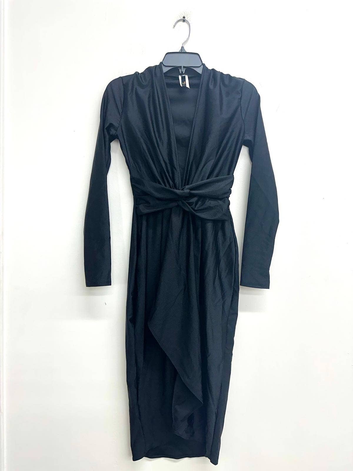 Uptown Apparel - Vente Robe – femme - ROBE EN TRICOT BRILLANTE AVEC VOLANT FRONTAL6