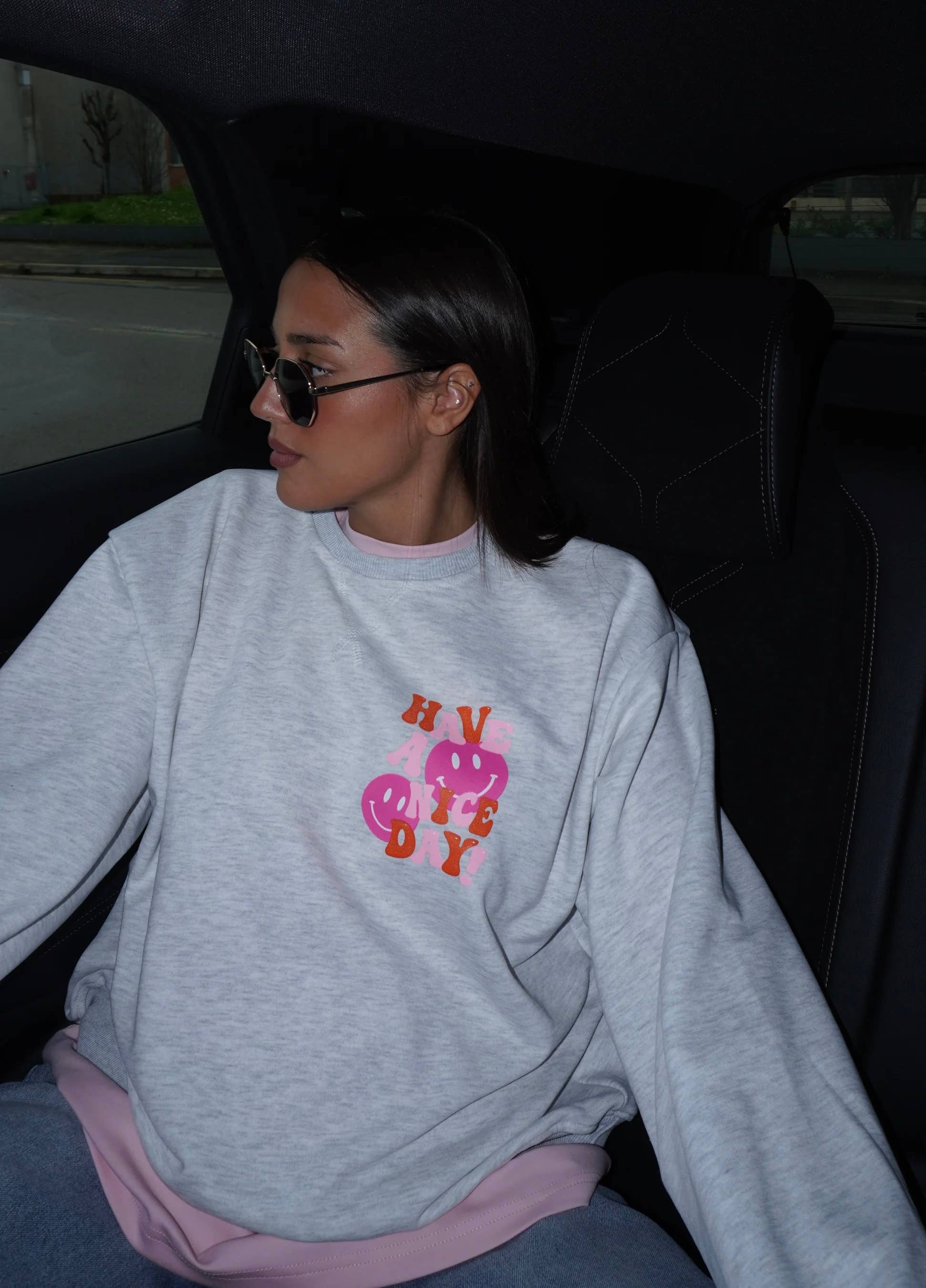 Chilli Girl Collection – wholesale Sweatshirt - Dam – Tröja med rund halsringning och smiley-tryck9