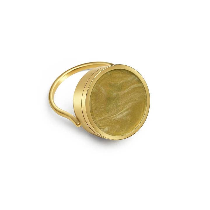 Lacey Lip Balm Ring in 14K Gold for wholesale by Get Balmy - USA