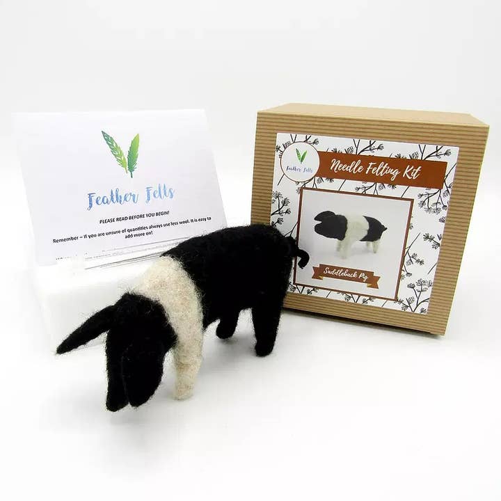 Feather Felts - Wholesale Craft Sewing Kit - Saddleback Pig - Needle Felting Kit3