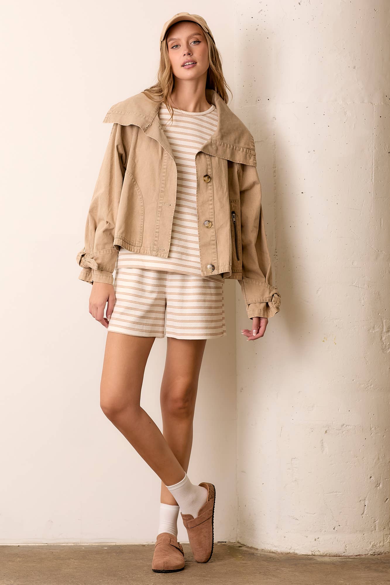 Polagram by Wellmade USA - Wholesale Jacket - Women's - WASHED WIDE COLLAR BUTTON CLOSURE JACKET4