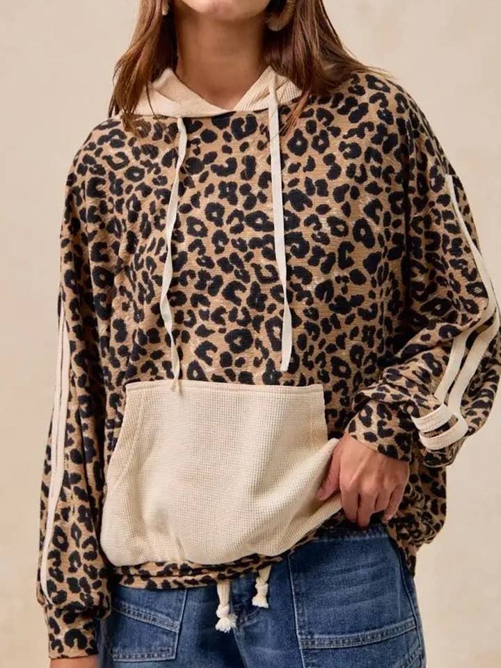Sweatshirt com Capuz e Bolso Canguru em Contraste de Malha com Estampa de Leopardo por atacado de Lovesoft