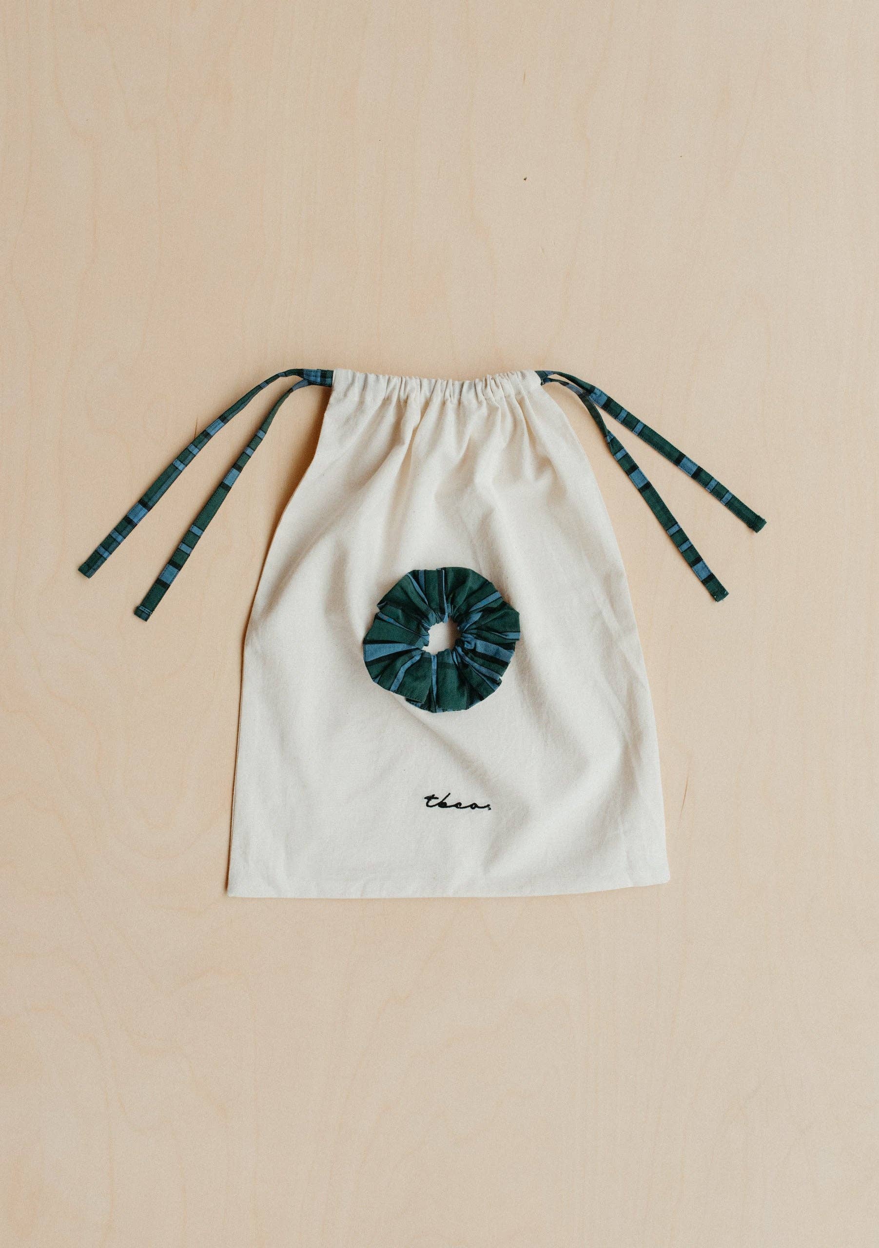 TBCo – wholesale Sleepwear set – Women's – Cropped Cotton Pyjamas in Green Tartan8