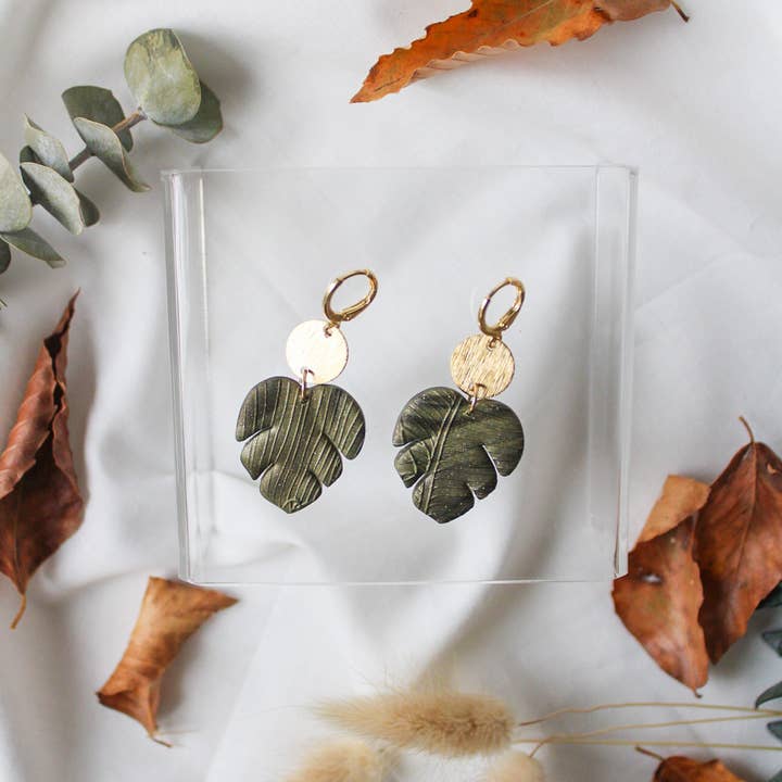 ☀️ Feuilles de Monstera pour la vente par Hey Girl Clay