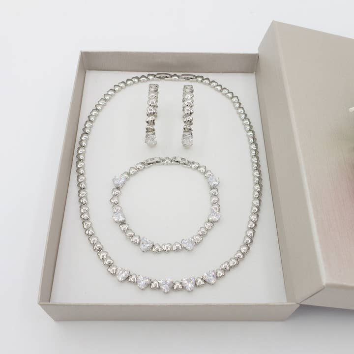 CLAIRE - Tennisketting met bolle hartvormige Cubic Zirconia voor wholesale door Daemon srls