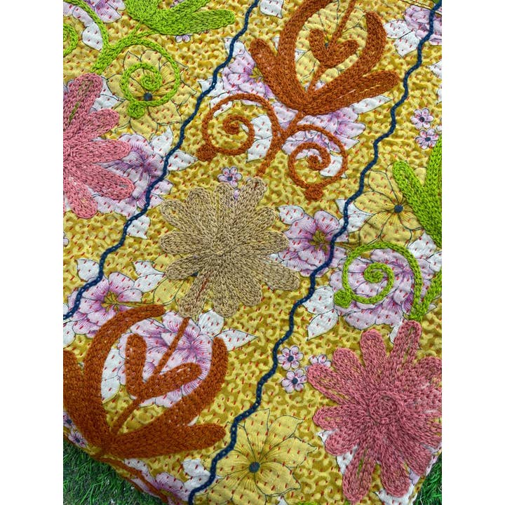 Bhawana Handicrafts - Wholesale Quilt - Stunning Vintage Suzani Kantha Quilt Embroidery Cotton Quilt