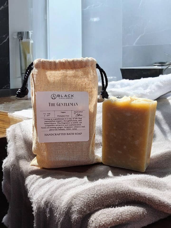 The Gentleman - Jabón facial y corporal para venta al por mayor de Black Cauldron Soap Co.