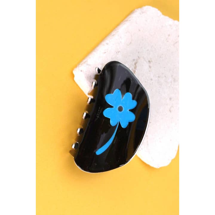 JOSSLYN by wall to wall - Wholesale Hair Clip - Women's - ORGANIC ROUND FLORAL HAIR CLAW CLIPS | 40H633