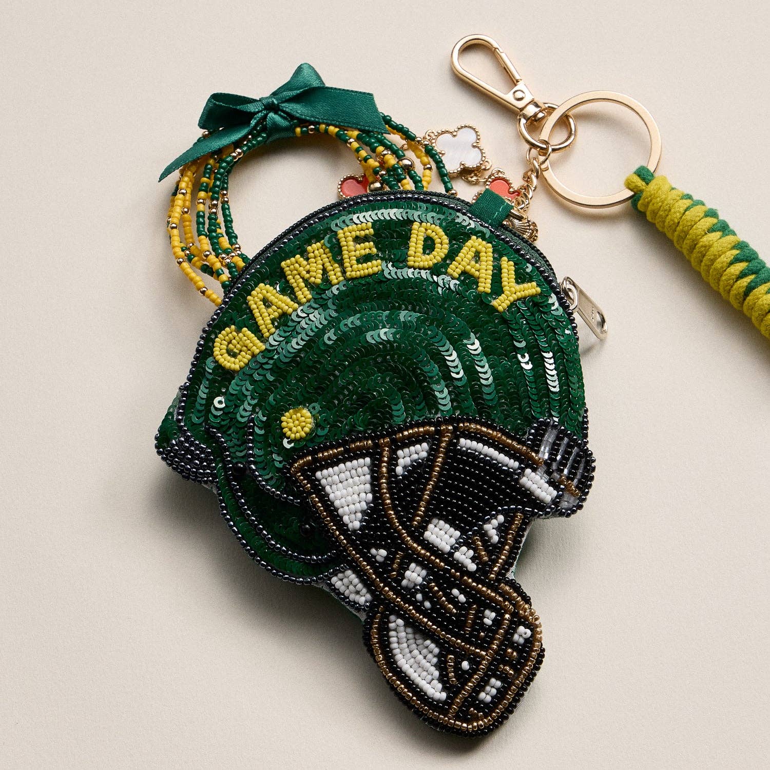 Frem - Wholesale Keychain - Women's - Game Day Beaded Helmet Keychain Pouch – Team Colors21