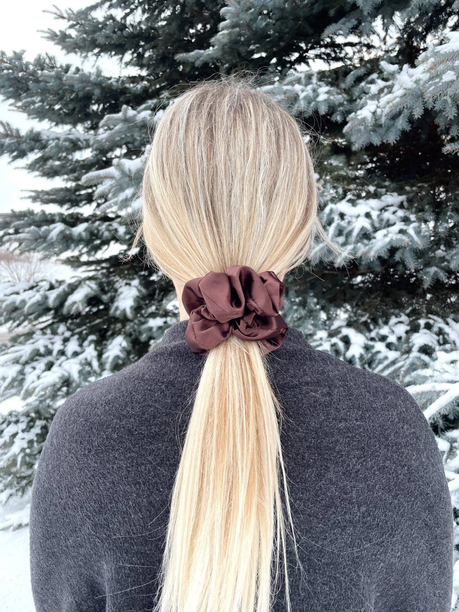 Beyond Scrunchies - Wholesale Scrunchie - Dames - ESPRESSO - Zijde Scrunchie met moerbei2