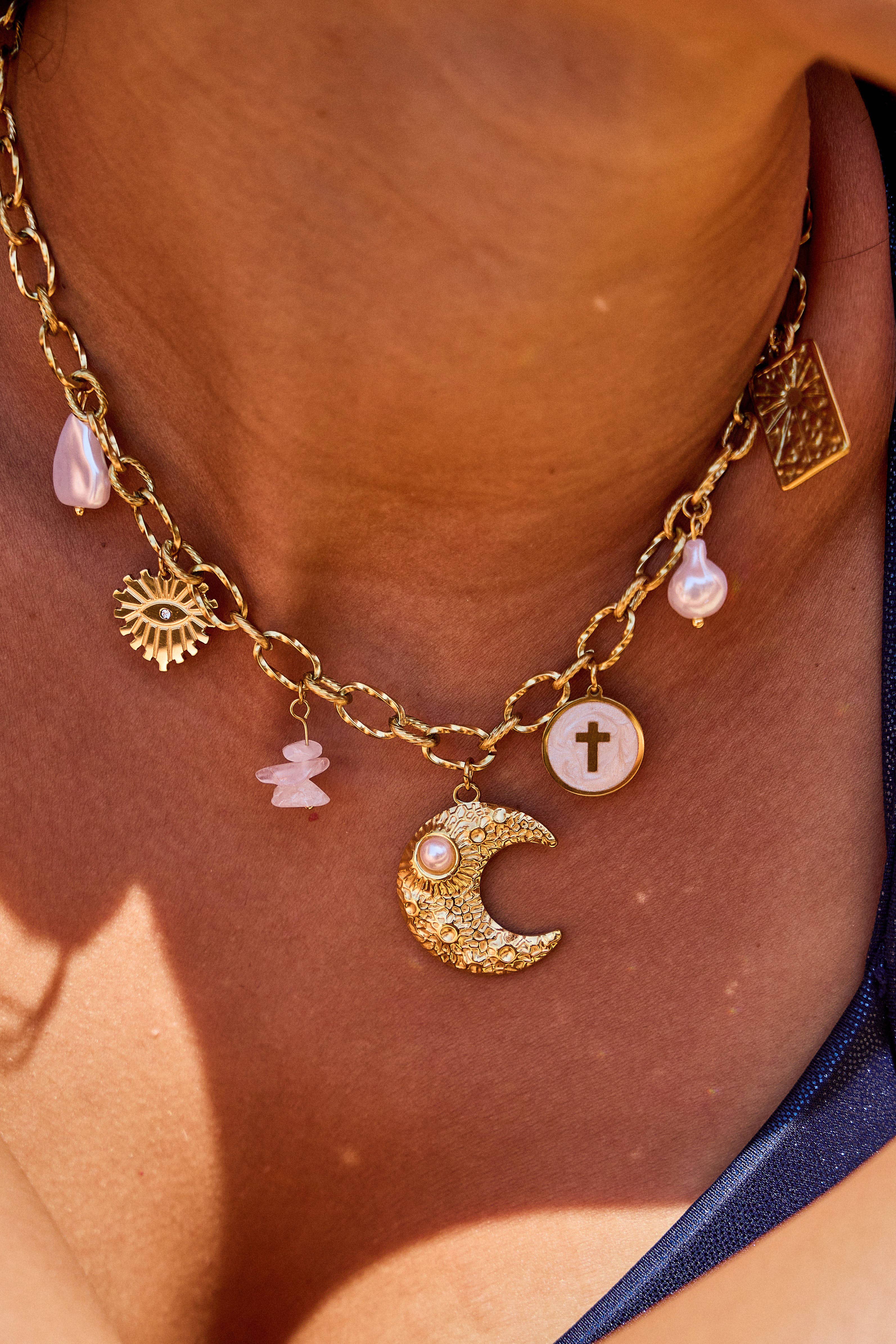 Verguld Gouden Maan Charms Ketting – Roestvrij Staal & Parels voor groothandel op Faire3