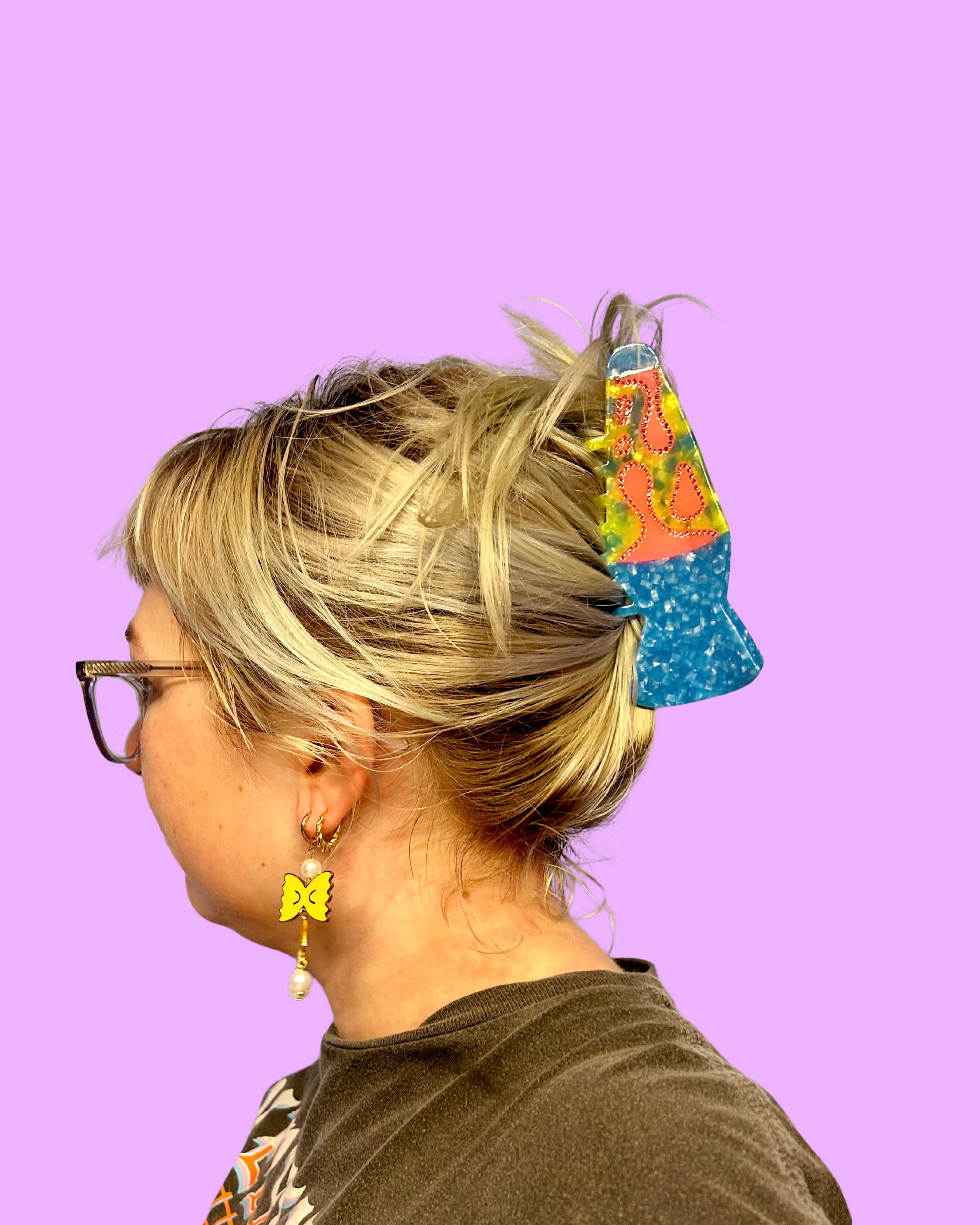 The Peach Fuzz - Wholesale Hair Accessories Set - Women's - Rhinestone Lava Lamp Hair Claw1