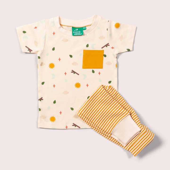 T-shirt e set da gioco da jogging Adventure Organic per la vendita all'ingrosso da parte di Little Green Radicals EU