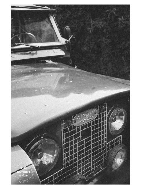 Landy Two - Noir et blanc pour la vente par The Sunset Shop