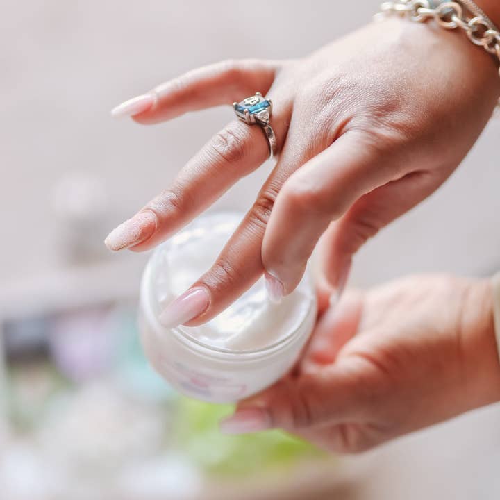 Luxurious Lathers - Wholesale Body balm/butter - Sample Size | 2 oz Body Butter - Qty 120