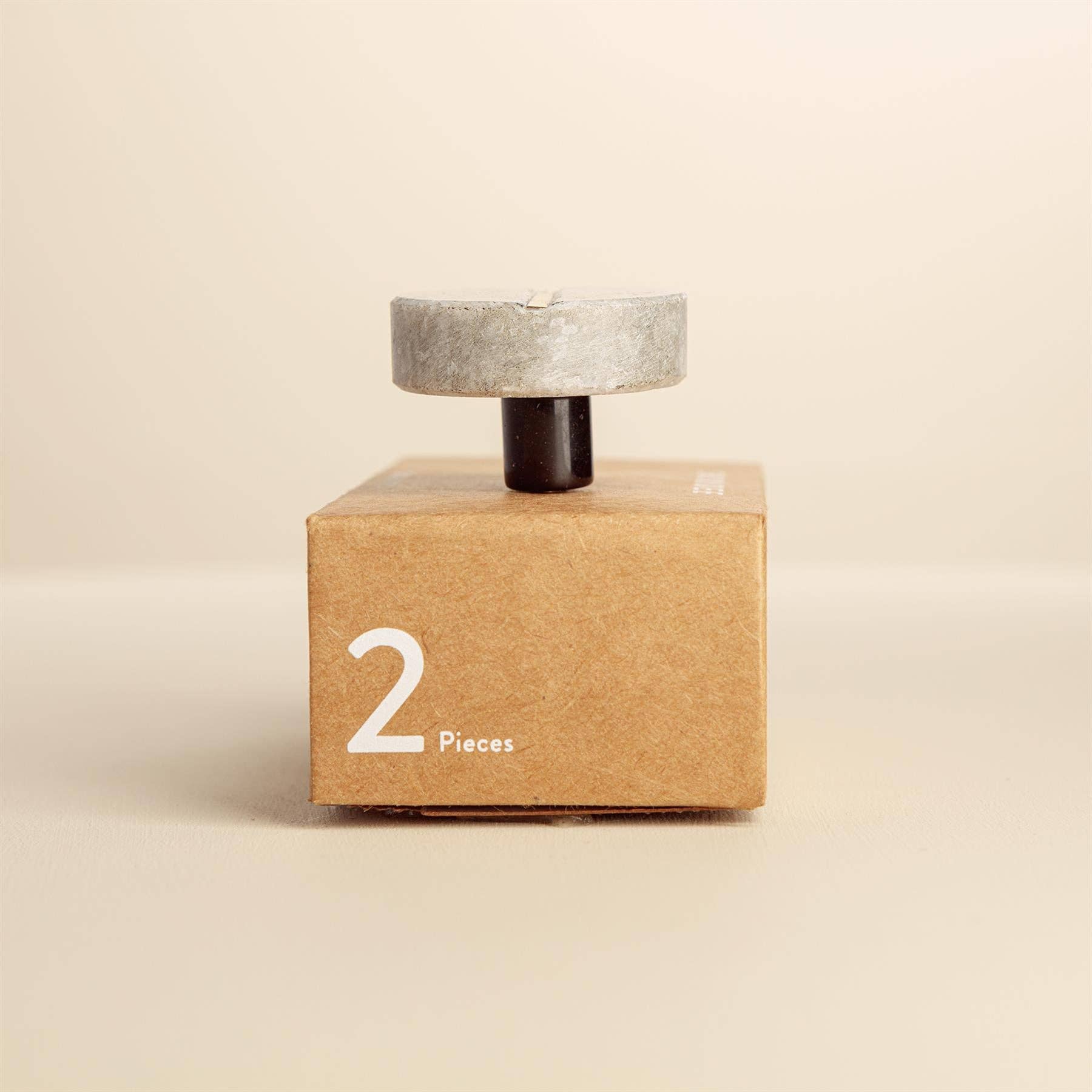 Chickidee – wholesale Knob/pull – Nyra Blue Stone Brass Oval Drawer Knobs2