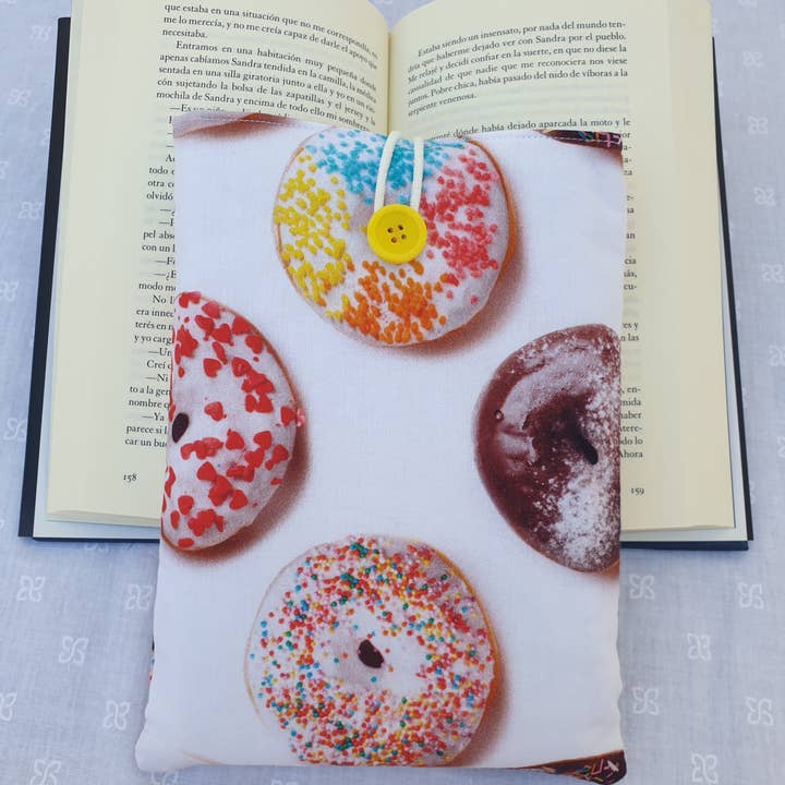 Couverture de livre rembourrée Donut, couverture de livre pour la vente par laubelgo