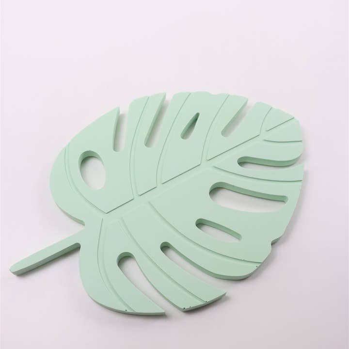 Three Springs Candle Co. – wholesale Jewellery dish – Monstera leaf Jewelry & Trinket tray | Trivet - Mint2