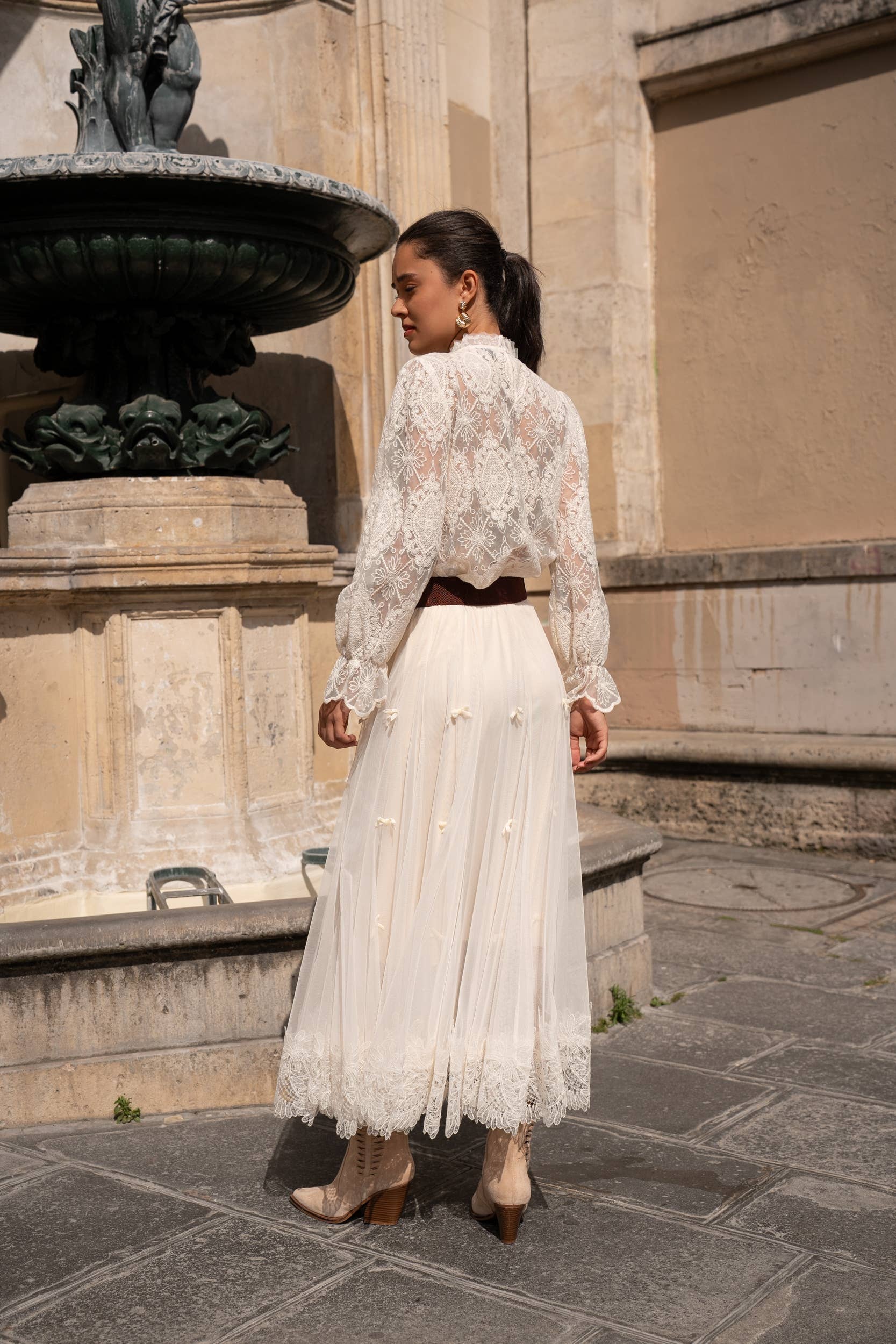 CHOKLATE PARIS – Engroshandel Nederdel - Dame – Lang tylskørt med sløjfer og broderi - CK0838711