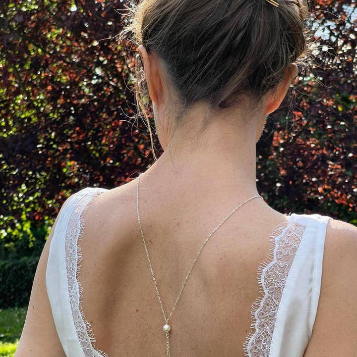 This delicate back necklace - Y-shaped back part for wholesale by L'atelier du 6