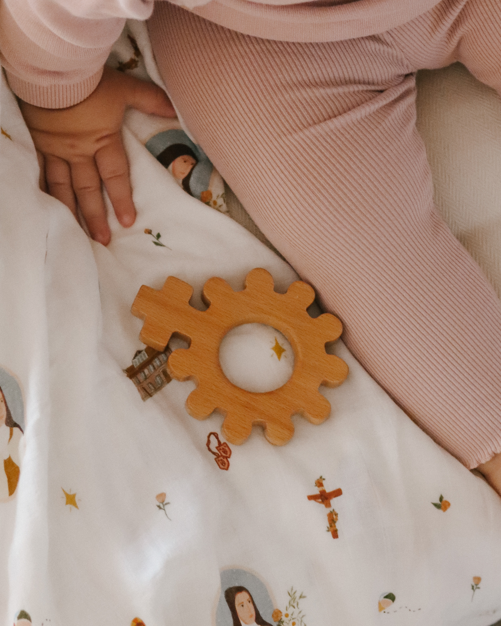 Be A Heart – Großhandel Beißspielzeug (ohne Clip) – Baby – Erster Rosenkranz des Babys Holzbeißring1