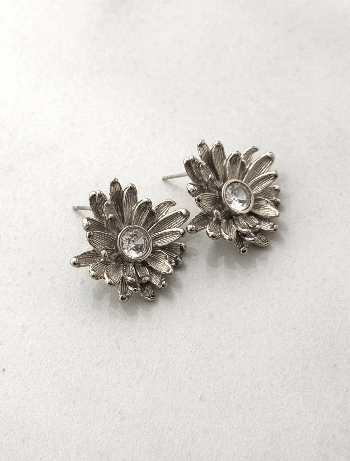 Cassette Barcelona - Wholesale Stud/Post Earrings - Solara Floral Stud Earrings 2