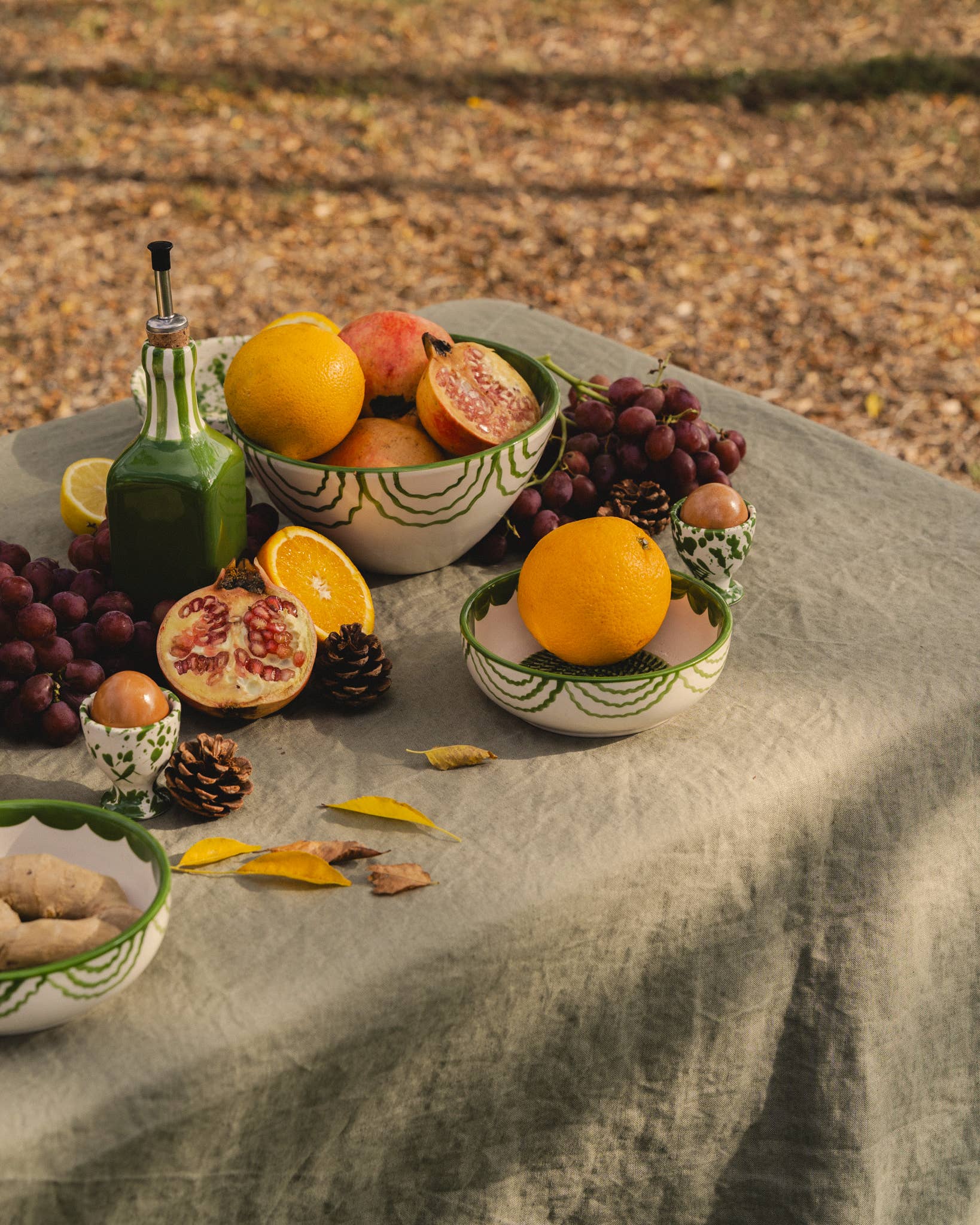 Alfar Tierra Cocida – wholesale Serving bowl – Artisanal Ceramic Serving Bowl – Green & White / ROOTS6