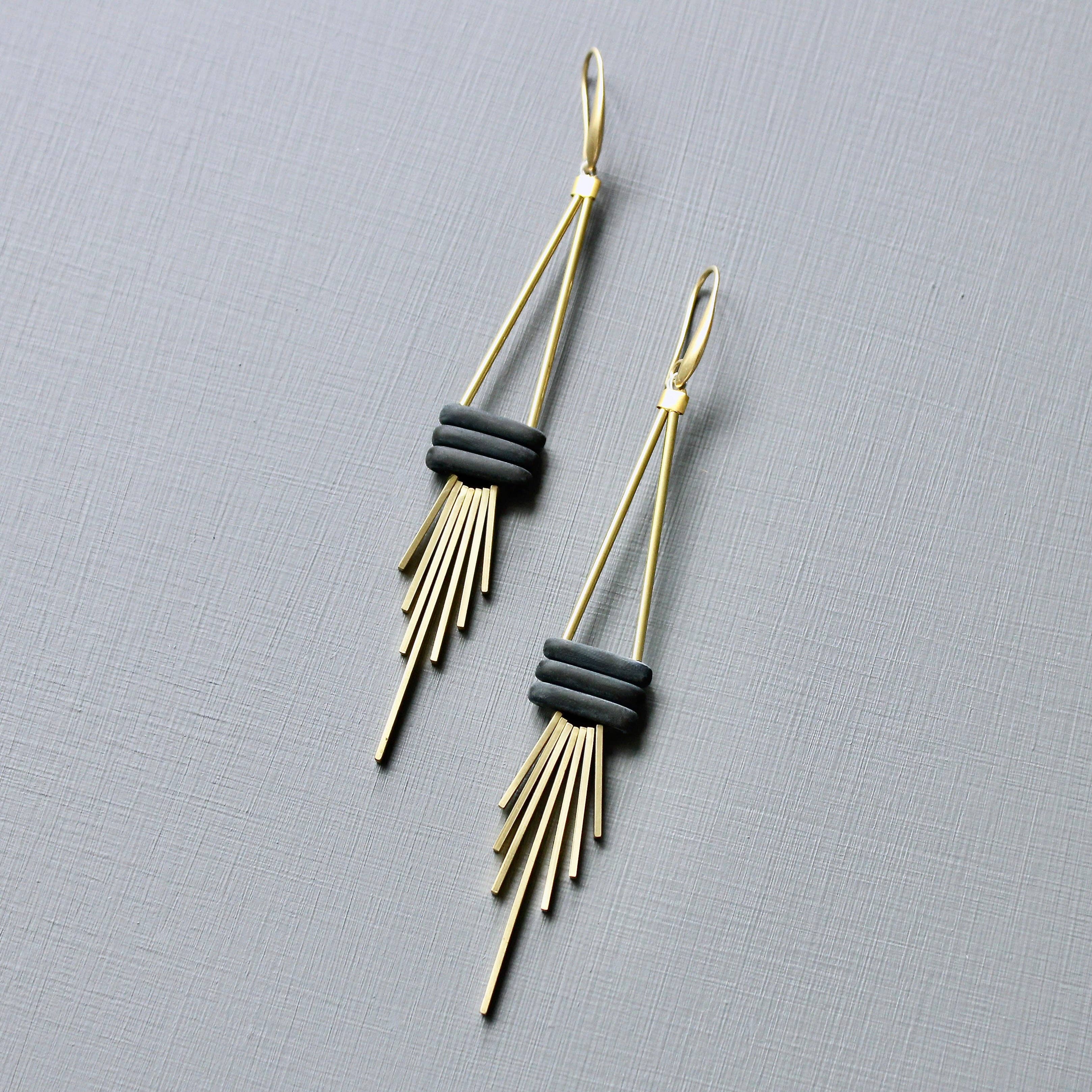 David Aubrey Jewelry - Wholesale Dangle Earrings - JLTE73 matte black glass geometric earrings2