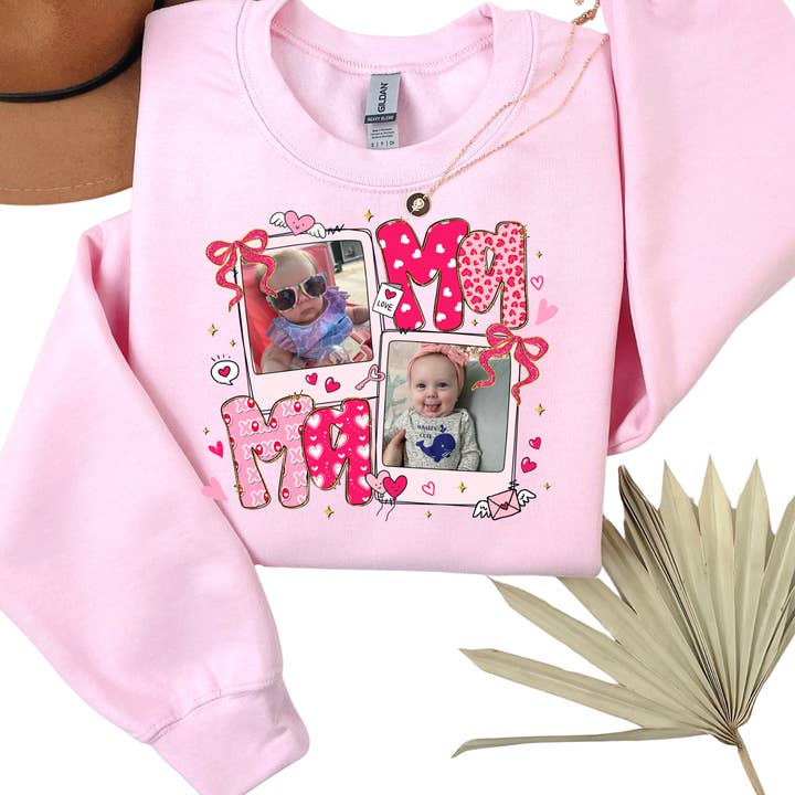 Sweatshirt personnalisé avec photo MAMA pour la vente par The Jasper Boutique