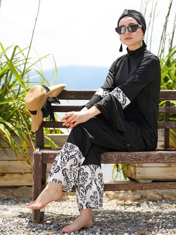 Marina Swimwear - Venta al por mayor Camisola de baño - Mujer - Traje de baño modesto de burkini negro de licra 1958