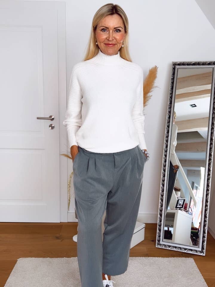 Pullover Vbangka für den Großhandel von V. Milano GmbH