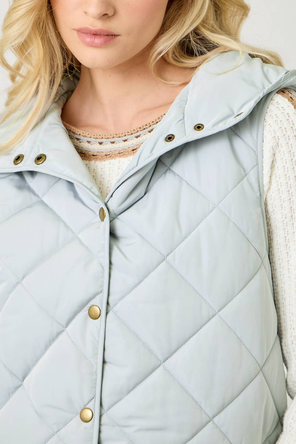 Mystree - Wholesale Outerwear Vest - Women's - 61144 Quilted Puffer Hoodie Vest23