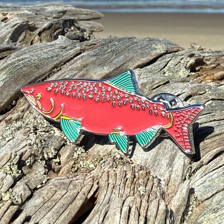 Pin de solapa color salmón para venta al por mayor de Salty Raven Glassware