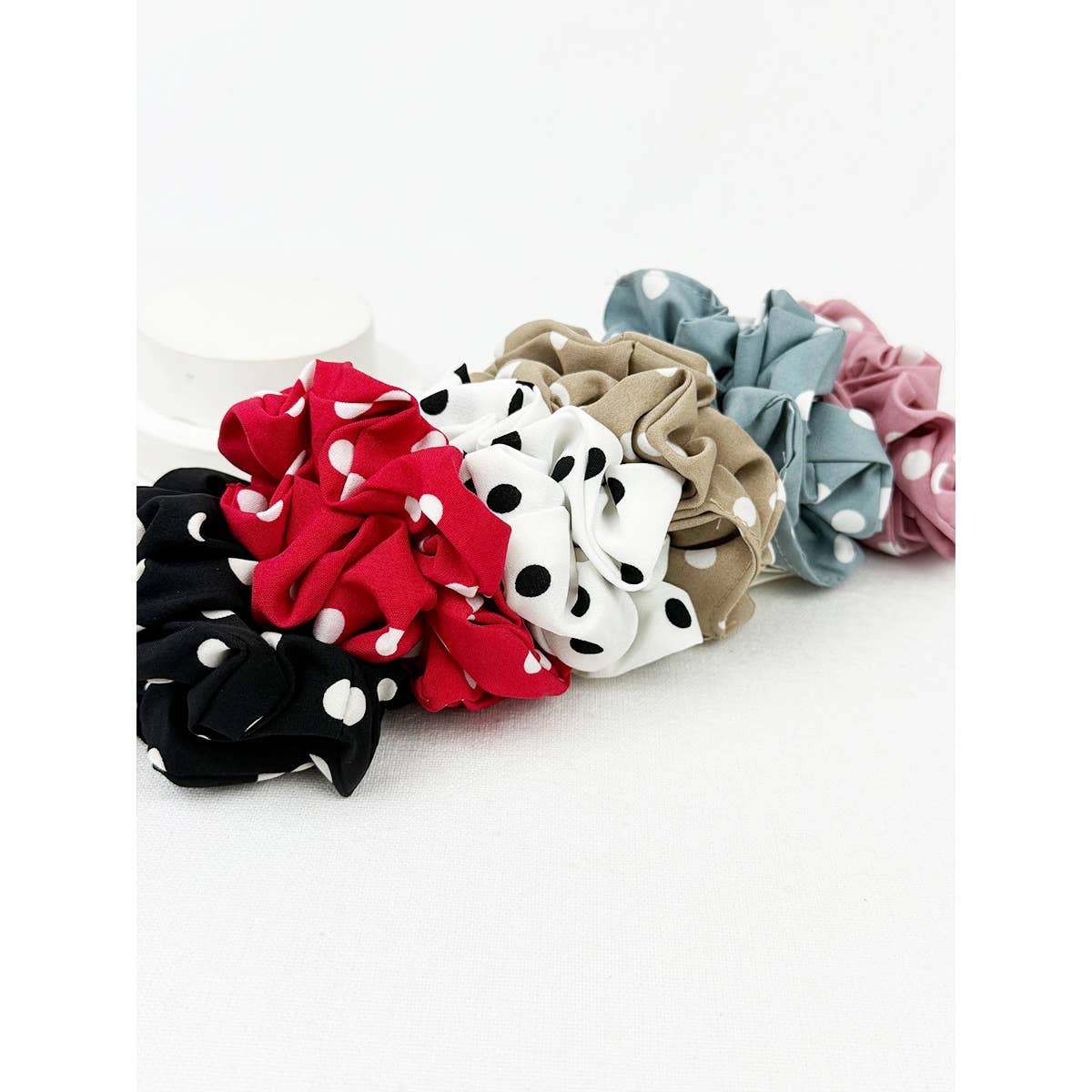 MIX COLOR Polkadot Scrunchies for wholesale on Faire5