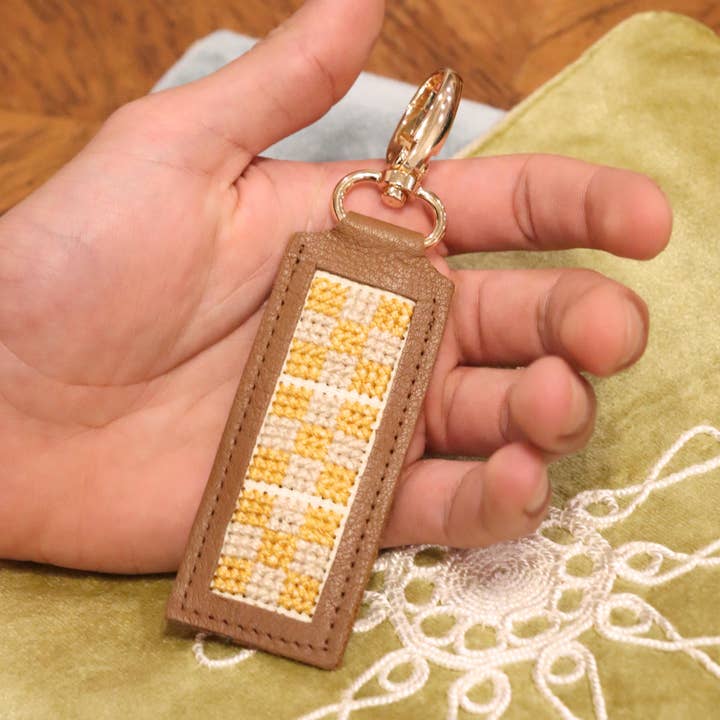Darzah - Wholesale Keychain - Women's - Leather Key Fob4