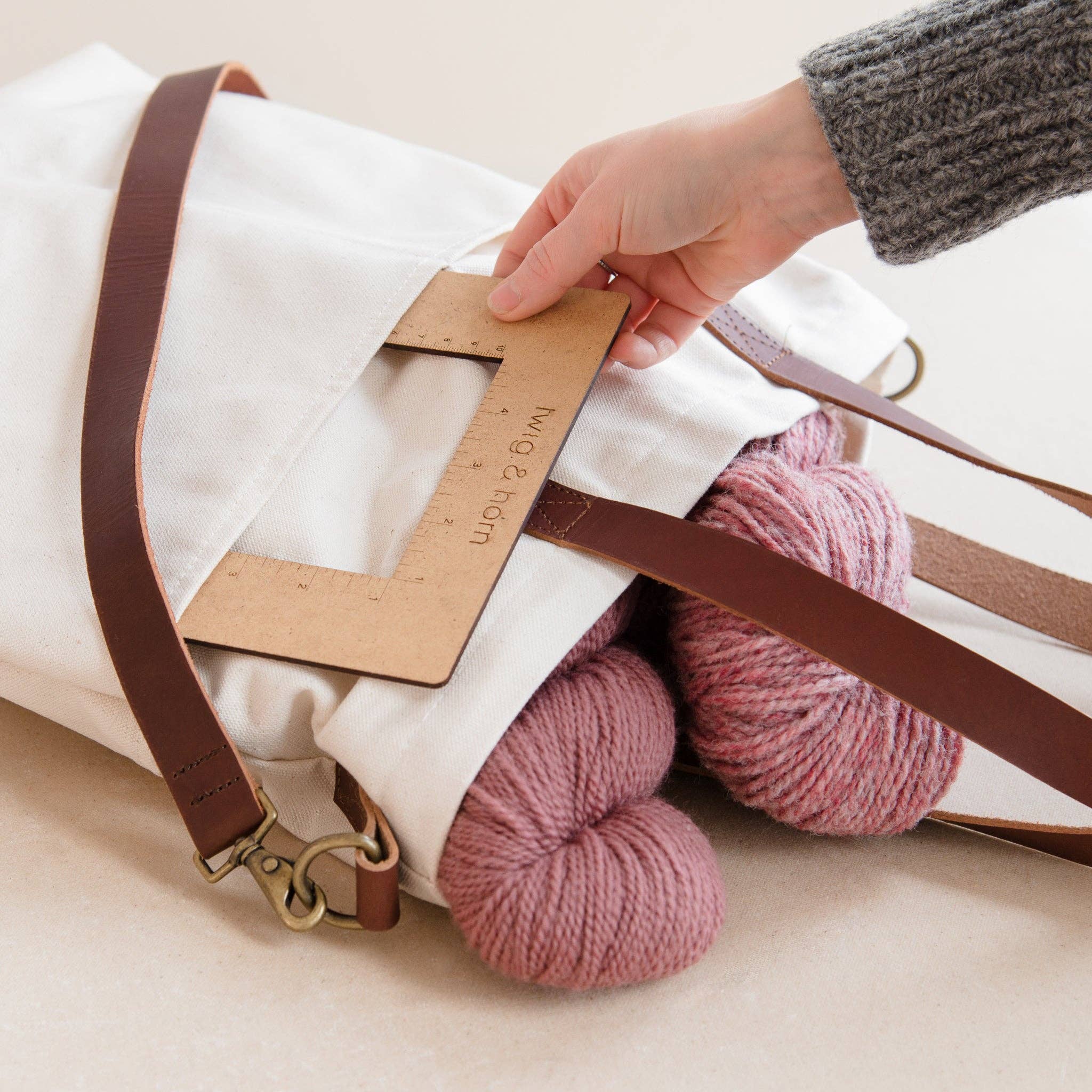 Quince & Co. – Engroshandel Strikke-/hækleartikler – Twig & Horn firkantet måler1