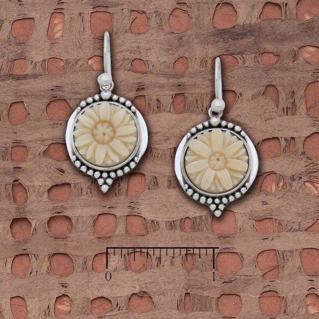 Tidepool – wholesale Dangle earrings – Tagua Nut Sunflower w/ Silver Beads Earrings0