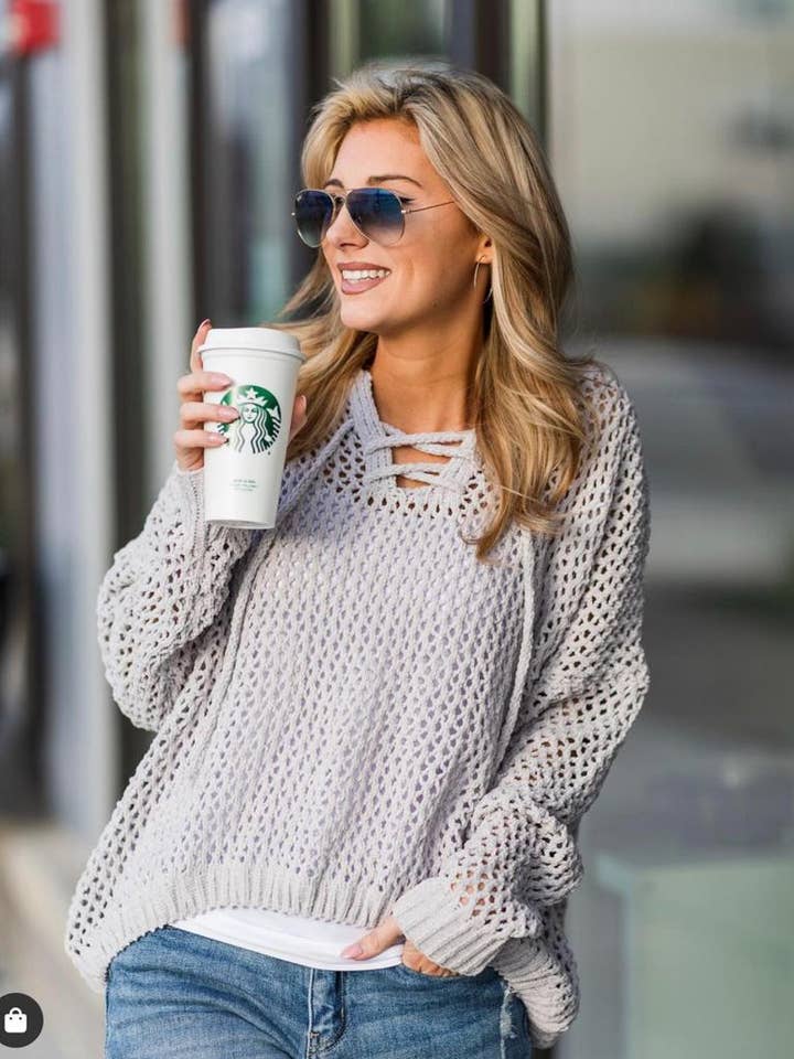 FELPA CON CAPPUCCIO IN MAGLIA LEGGERA SEMI TRASPARENTE-32795 per la vendita all'ingrosso da parte di Ashley’s Clothing Design Inc.