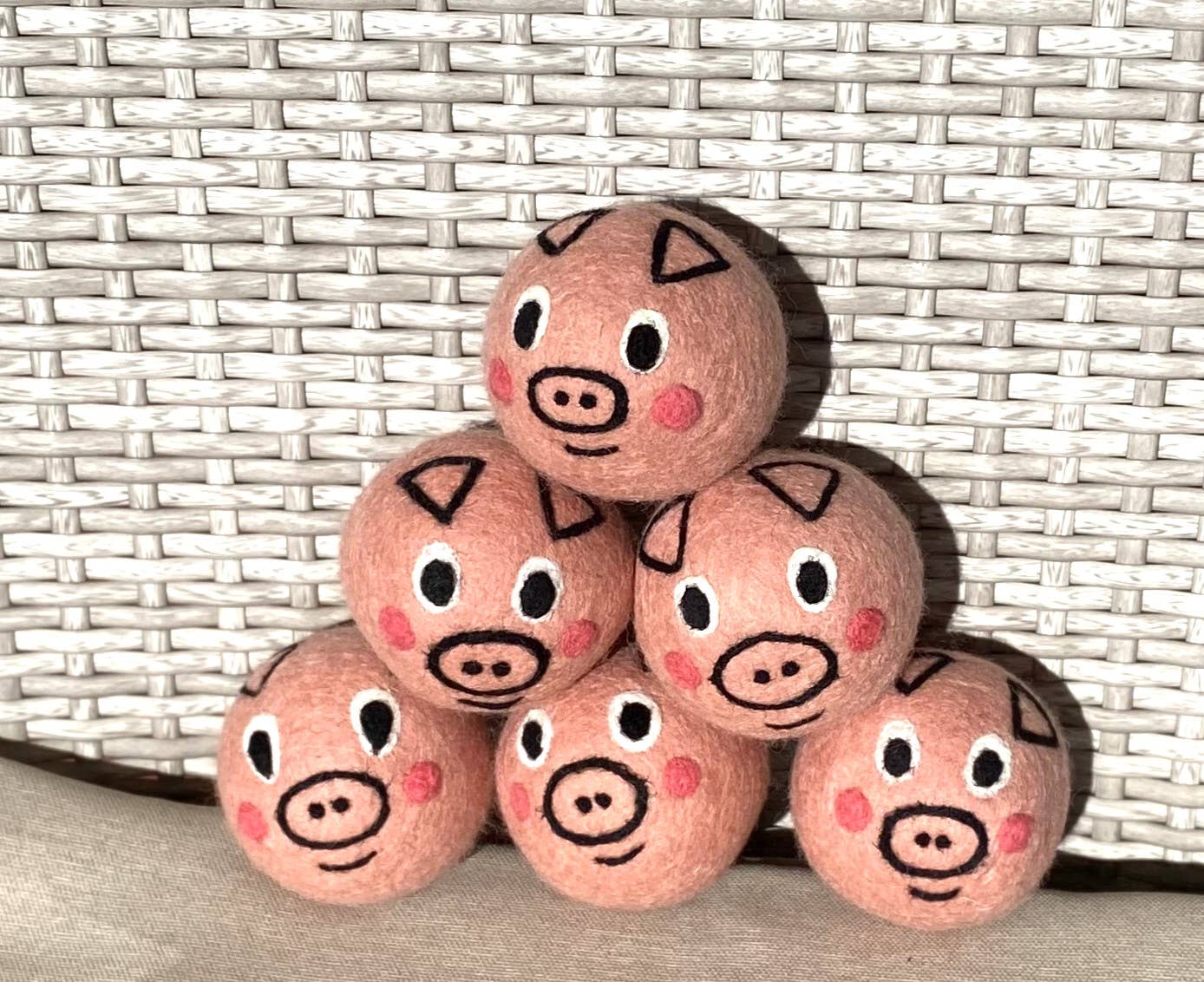 Wool Haus - Wholesale Dryer Balls - Wool Dryer Balls Pink Piggy Pack Hand Felted2