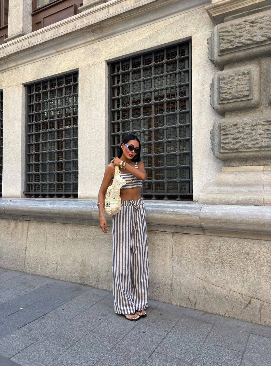 Design company-Fatma Balkir - Vendita all'ingrosso Completo top e pantaloni (NON loungewear) - Donna - Completo in lino - top corto a righe e pantaloni ampi9