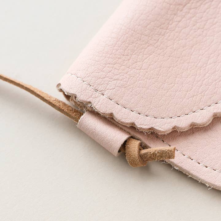 Sun & Lace - Wholesale Crossbody Bag - Kids - Little Girl Scalloped Leather Purse in Light Pink3