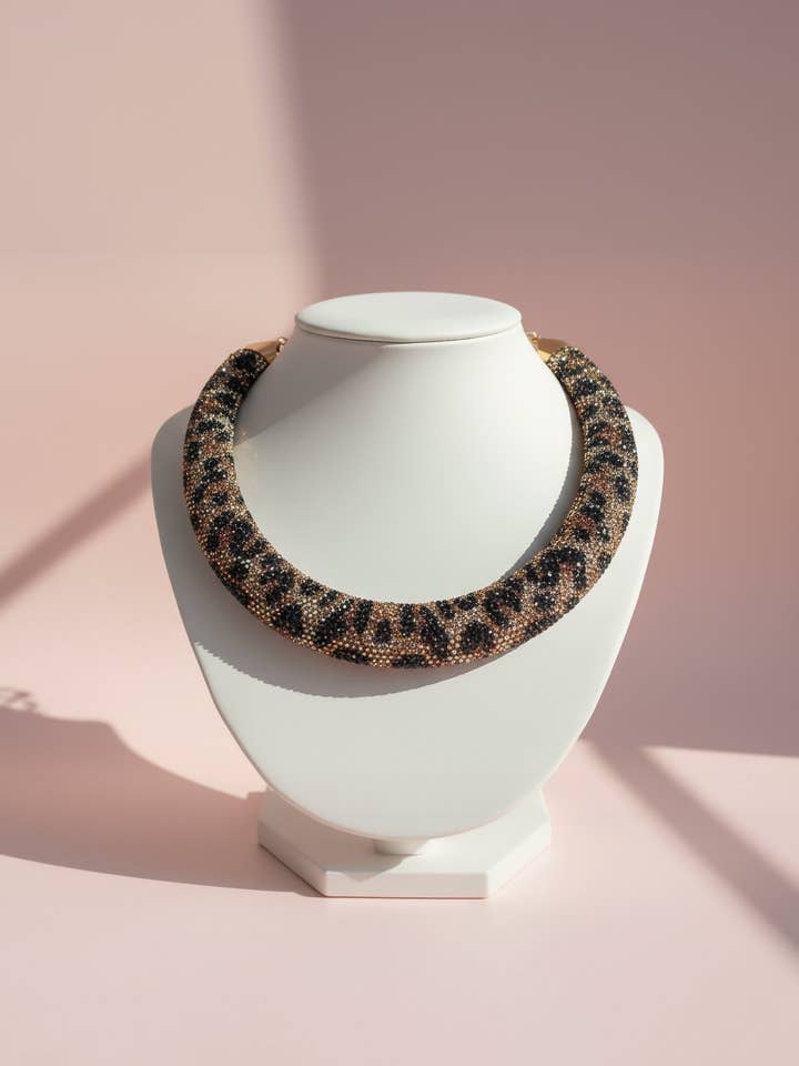 Round Cut Crystal Collar Necklace for wholesale by Arya Jewellery Wholesale