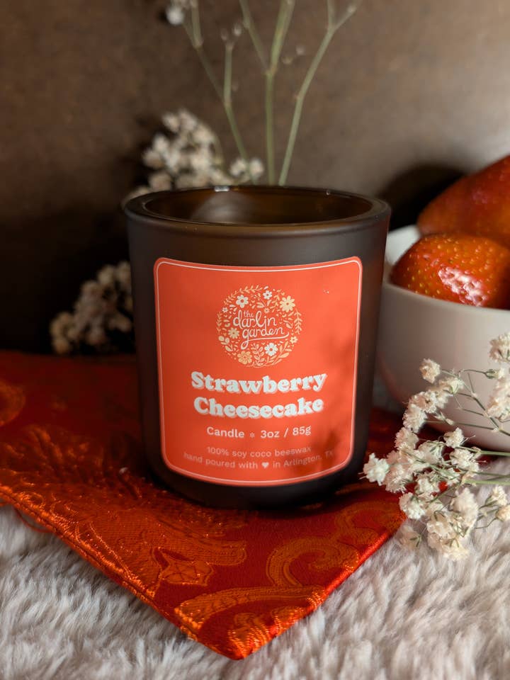 Strawberry Cheesecake Wood Wick Candle for wholesale by The Darlin' Garden