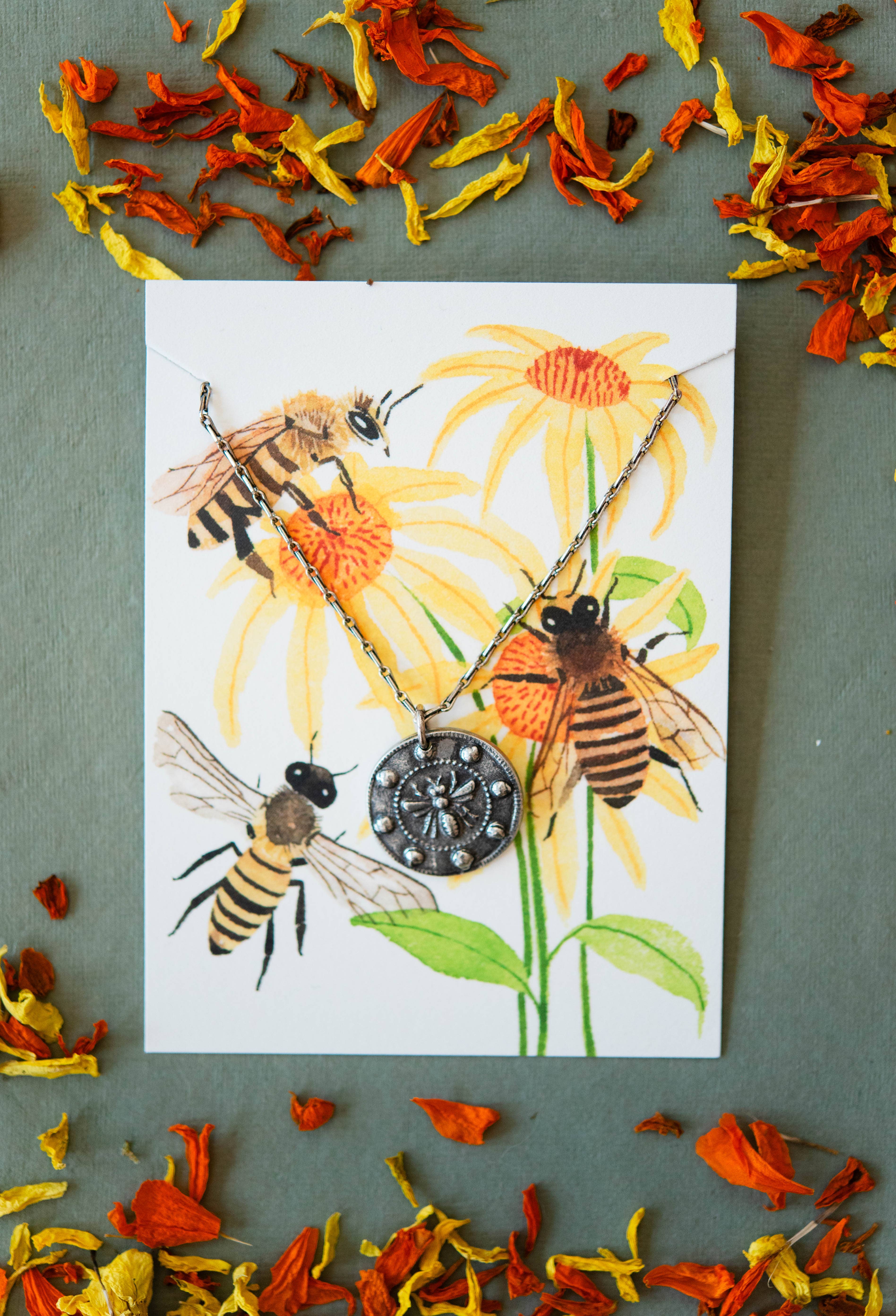 Bella Vita Jewelry - Wholesale Pendant/Charm Necklace - In the Garden | Antique Button Bee Necklace1