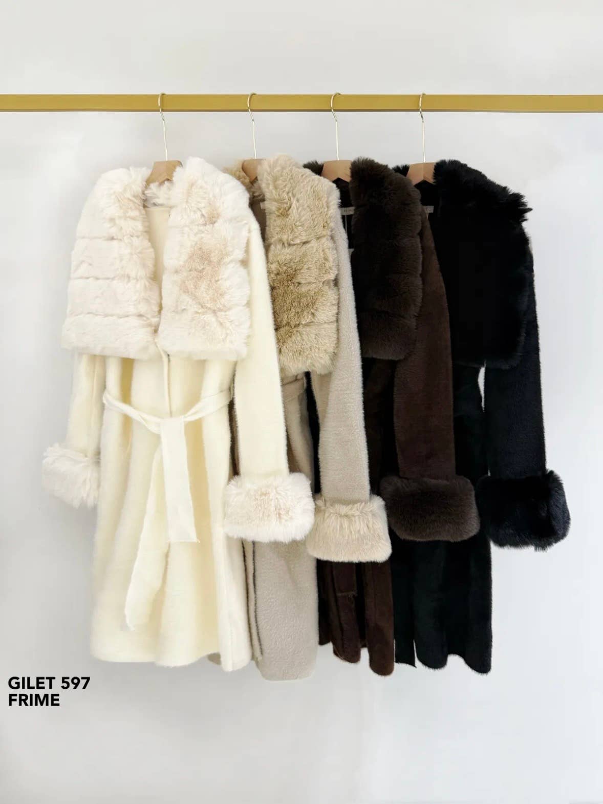 Frime - Wholesale Outerwear Vest - Women's - Long fur vest - 5975